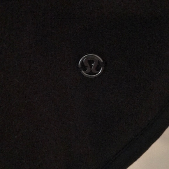 LuluLemon Presence of Mind coat - Picture 6 of 6